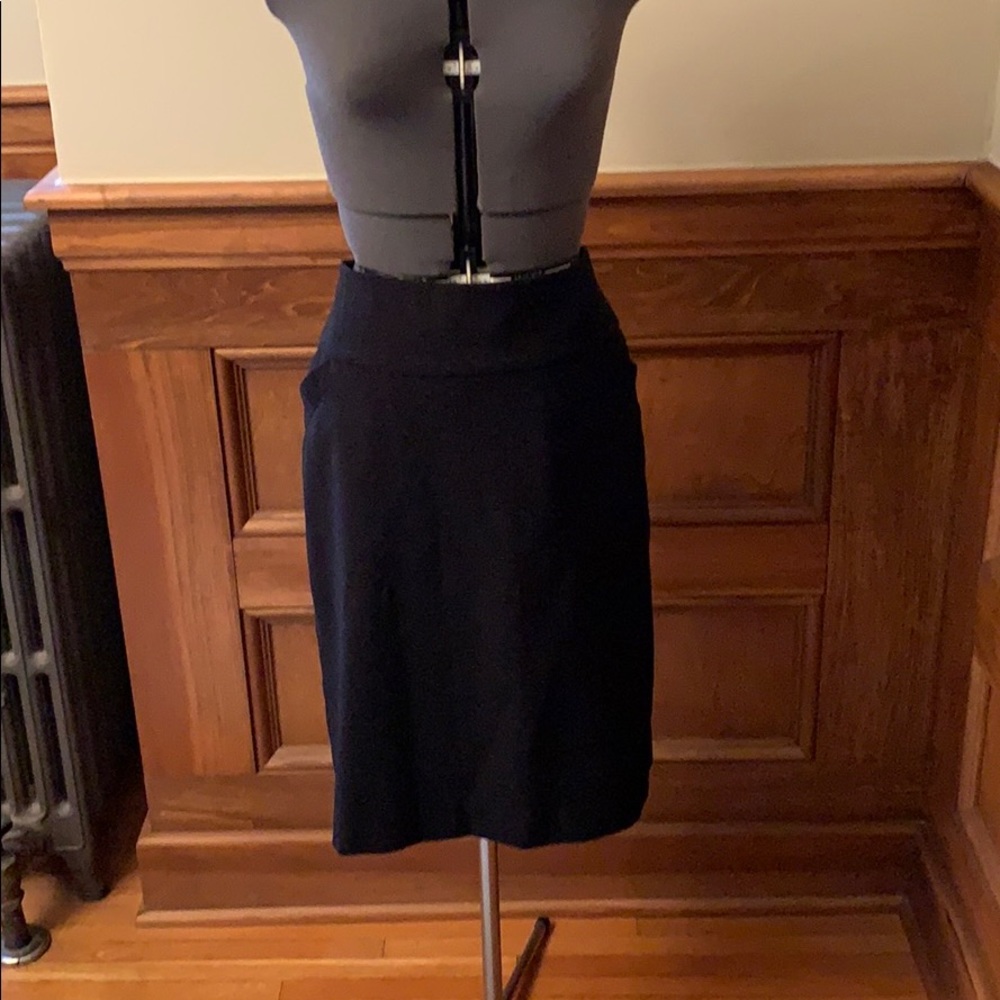 Black Calvin Klein skirt with POCKETS